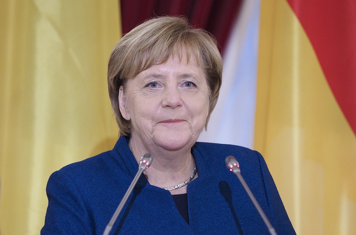Ангела Меркель ресми түрде отставкаға кетті