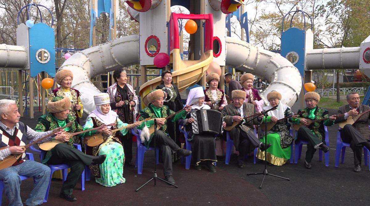 Месячник пожилых людей завершился в Наурызбайском районе Алматы