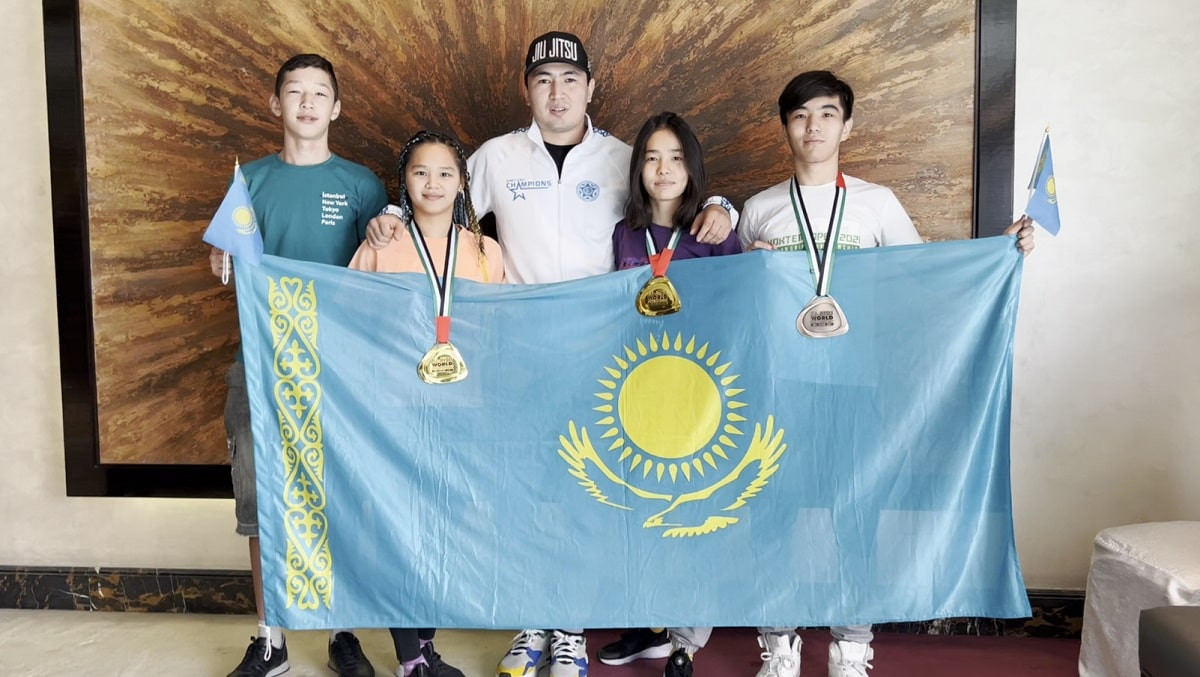 Юные алматинцы стали чемпионами мира по джиу-джитсу 