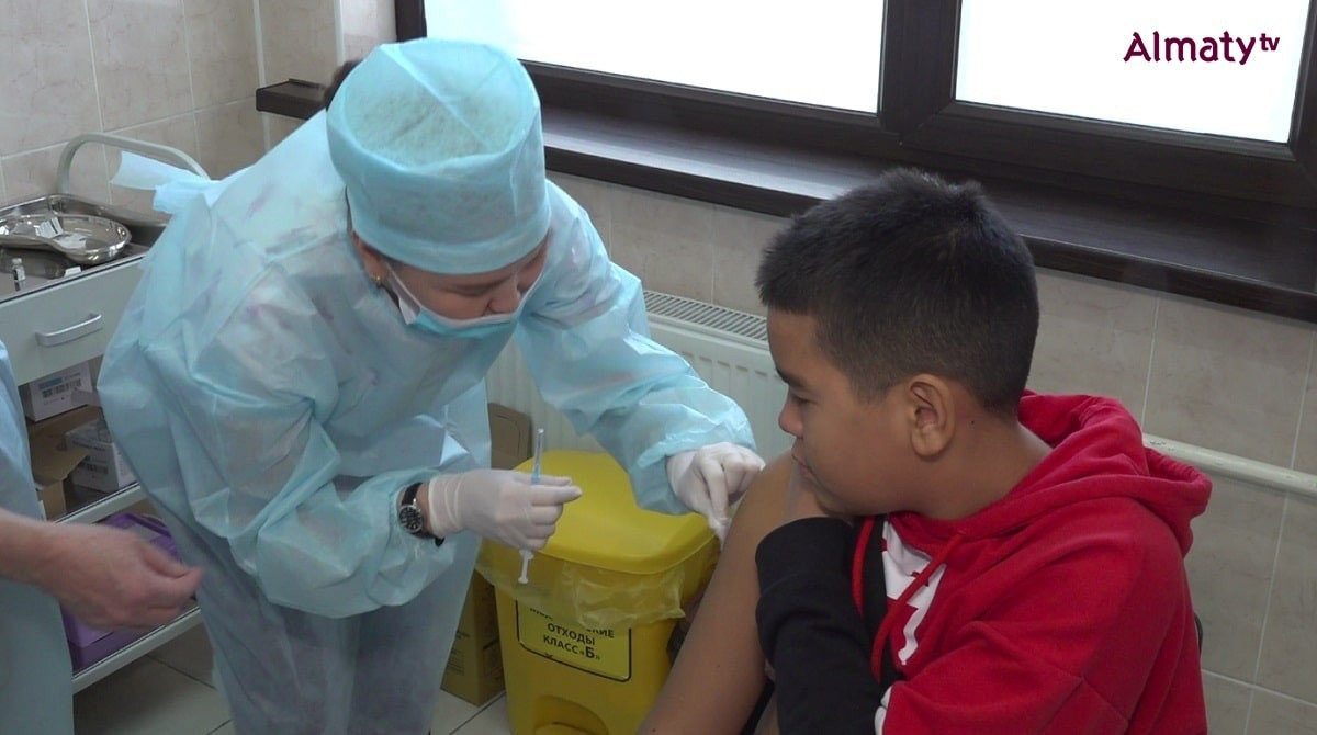 Как в Алматы проходит вакцинация детей - фоторепортаж  