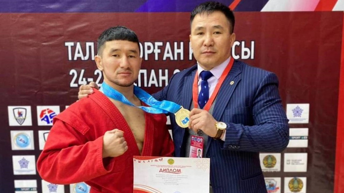 Самбодан ӘЧ-2021: қазақстандық балуандар бес медаль жеңіп алды