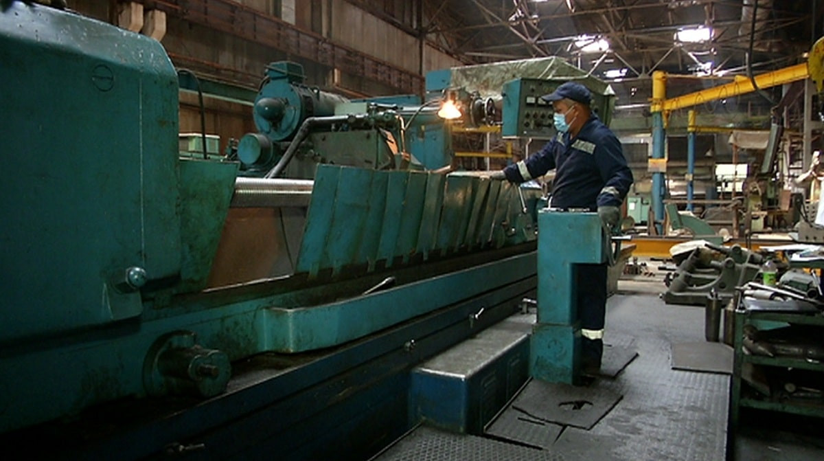 Алматинский завод тяжелого машиностроения отмечает 80-летие 