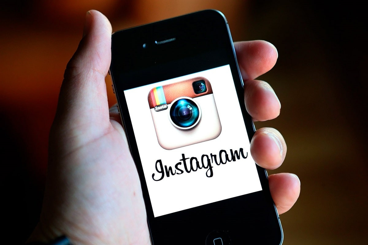 В фас и профиль: Instagram стал запрашивать видеоселфи для подтверждения личности