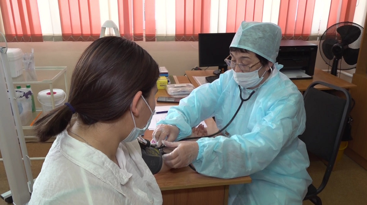 Алматыда 4 мыңға жуық адам Pfizer вакцинасын алды 
