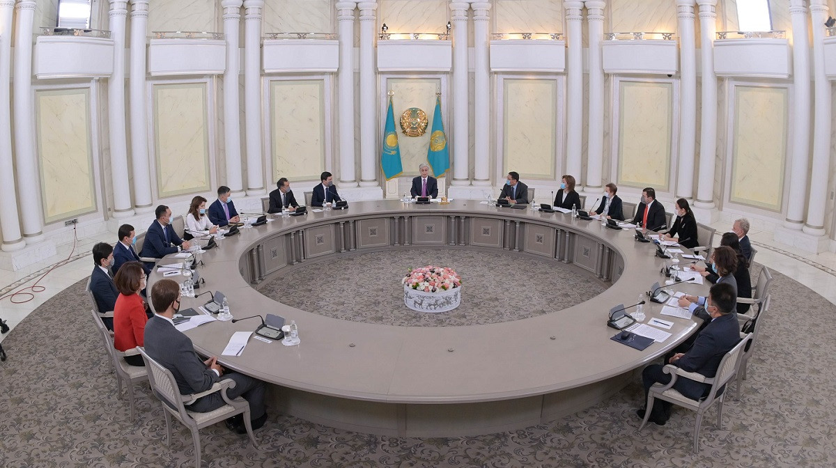 В Алматы Касым-Жомарт Токаев провел встречу с представителями финансового сектора