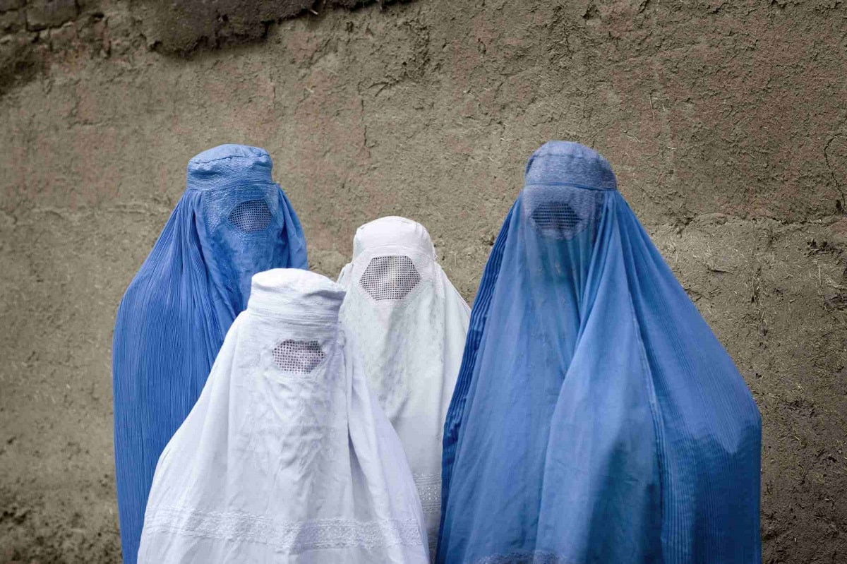 Мужское кино: в Афганистане запретили показ сериалов с участием женщин