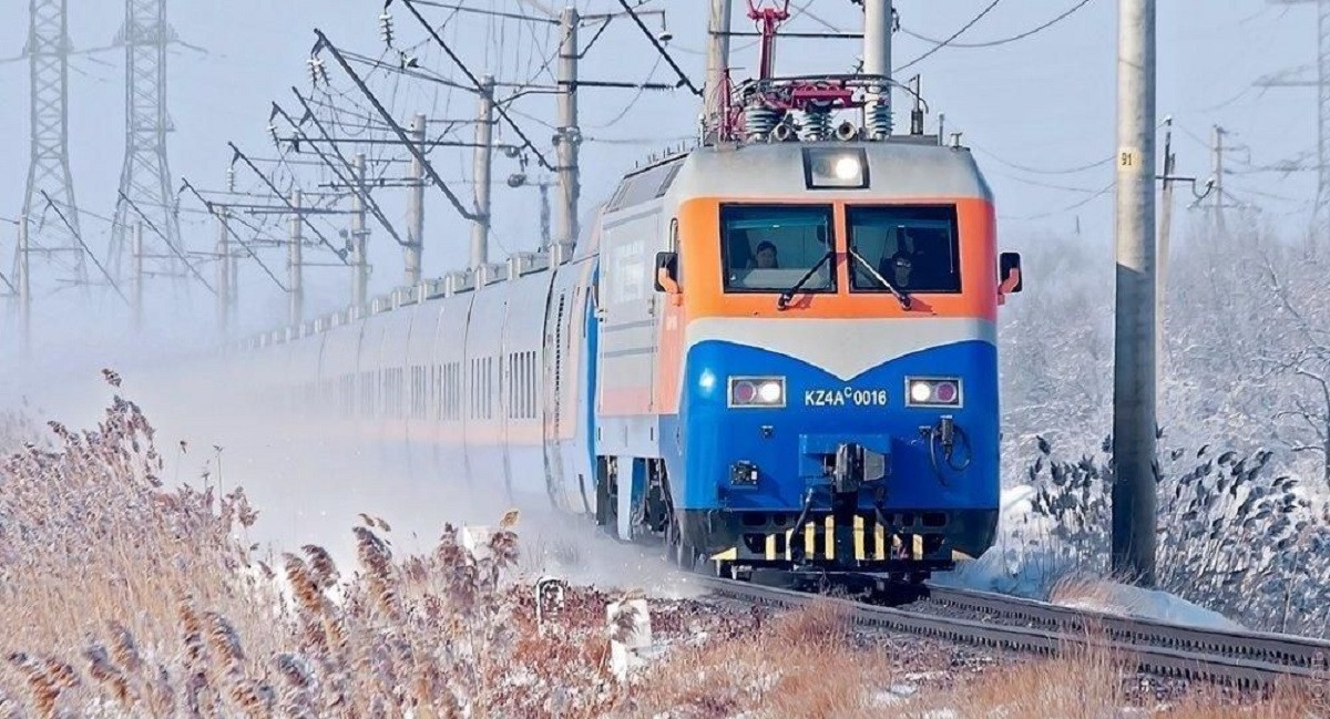 С 12 декабря в Казахстане меняется график движения некоторых поездов