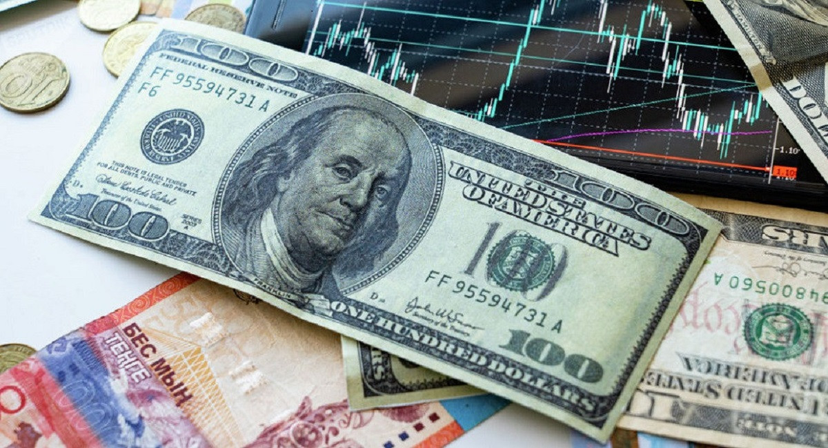 В Казахстане вырос курс доллара и снизился курс турецкой лиры