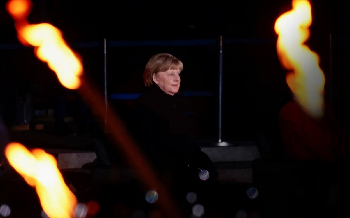Берлинде Ангела Меркель канцлер қызметінен кетуіне байланысты салтанатты шара өтті