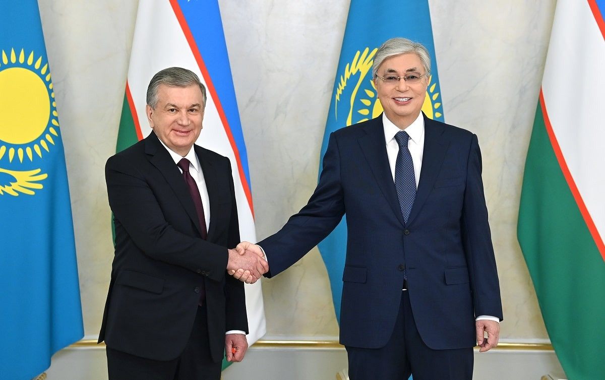 Президенты Казахстана и Узбекистана провели двусторонние переговоры