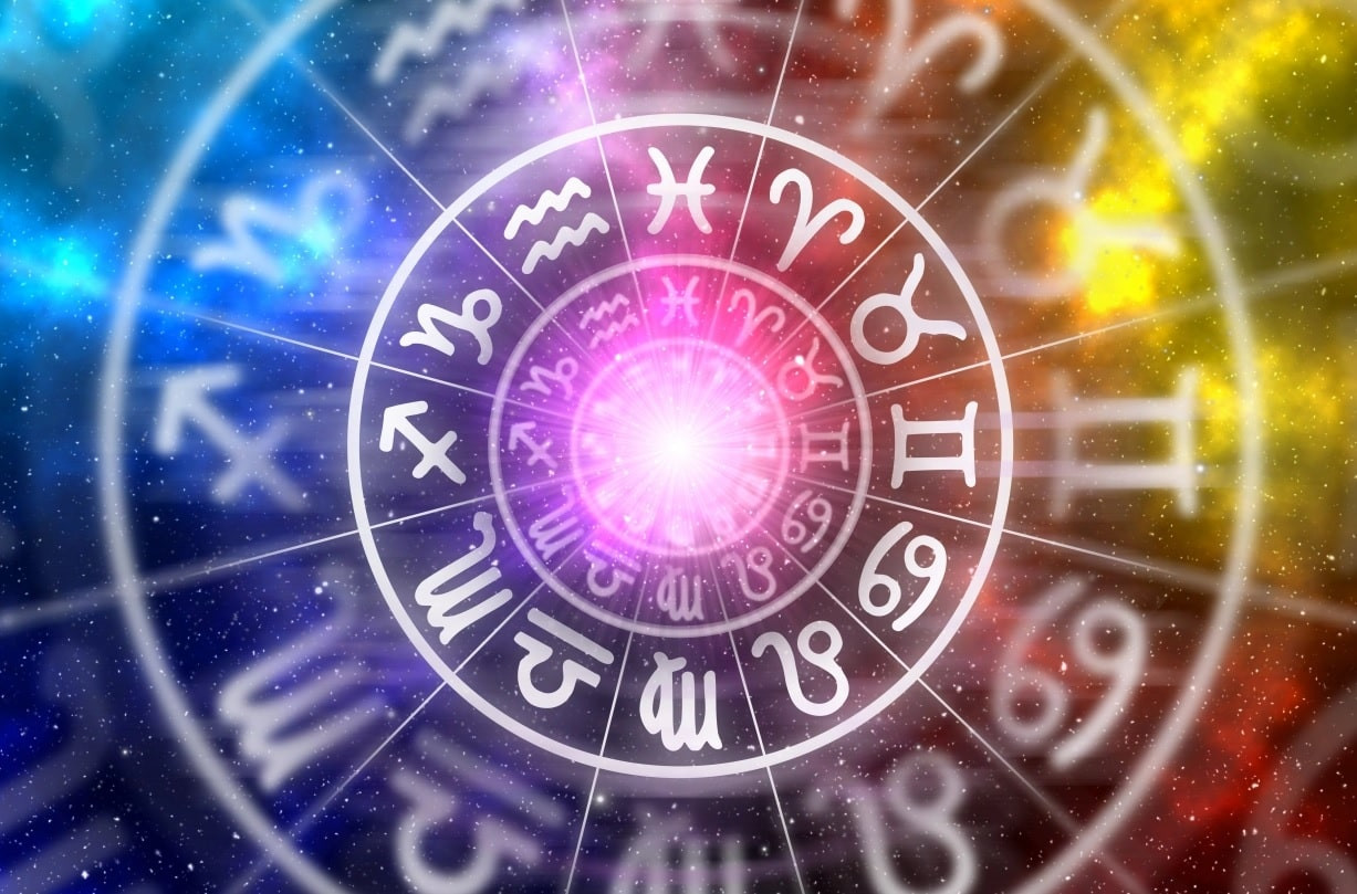 Какие знаки Зодиака порадуют звезды в среду: гороскоп на 8 декабря 2021