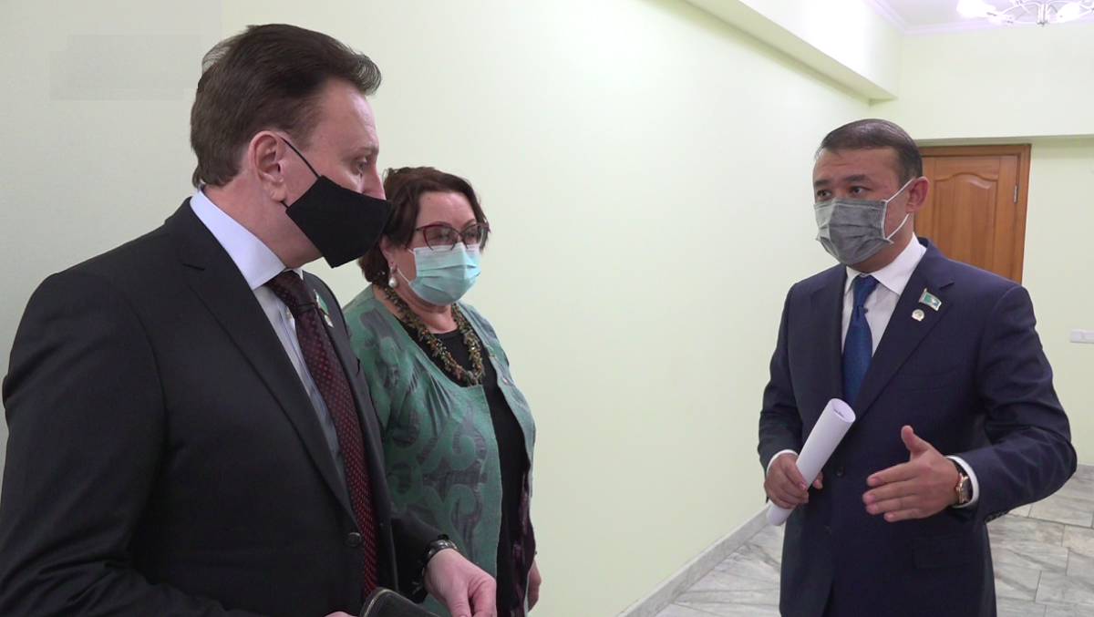 Депутаты Мажилиса Парламента прибыли в Алматы с рабочим визитом