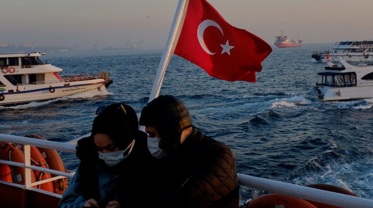 В Турции выявили 6 случаев заражения "омикроном" 