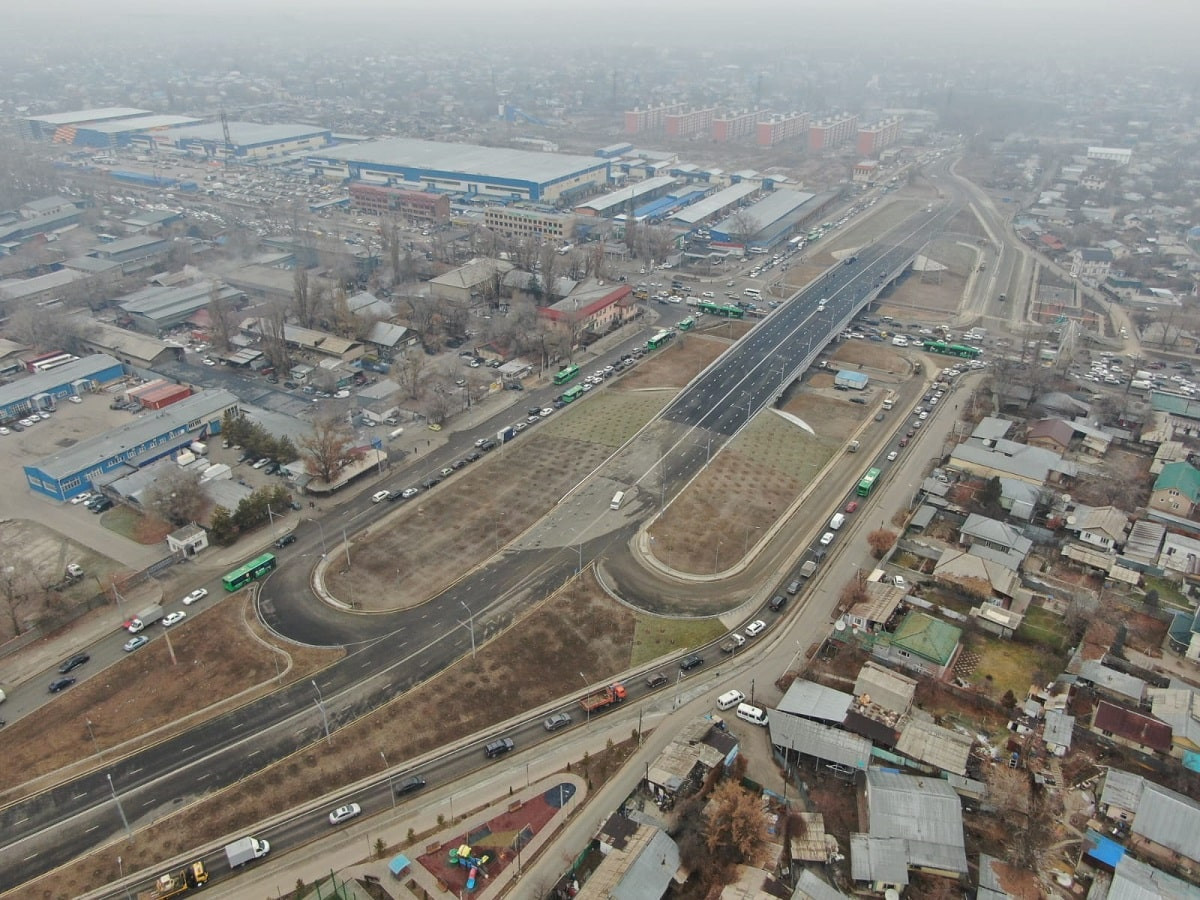 Движение на крупной транспортной развязке запустили в канун Дня Независимости в Алматы