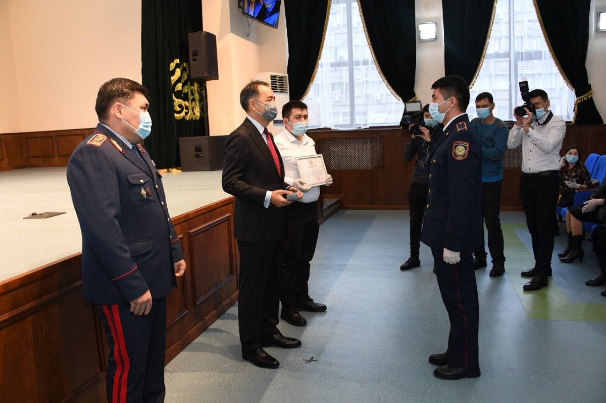Тәуелсіздік күні қарсаңында Алматы полицейлері арнайы марапатқа ие болды