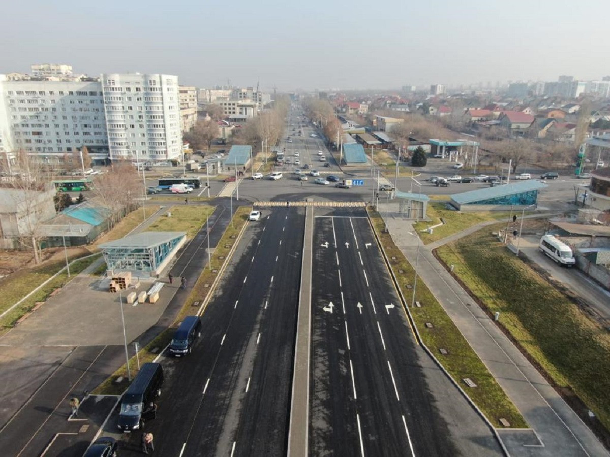 В Алматы ко Дню Независимости открыли движение на участке пробивки проспекта Абая