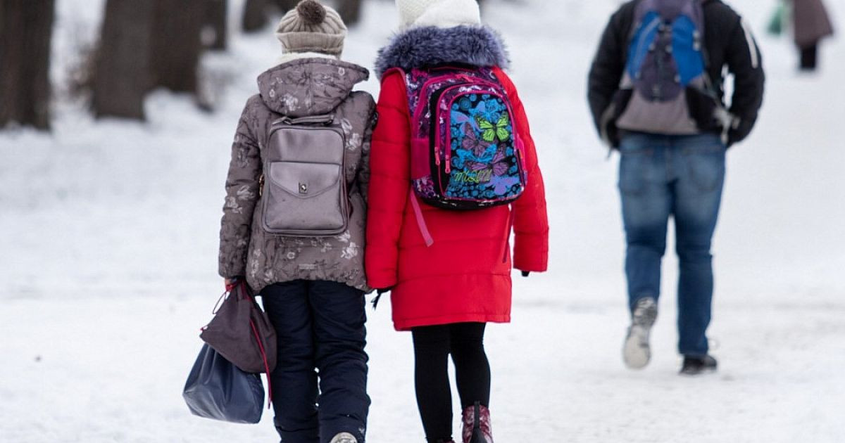 Зимние каникулы: сколько дней отдохнут школьники в Казахстане