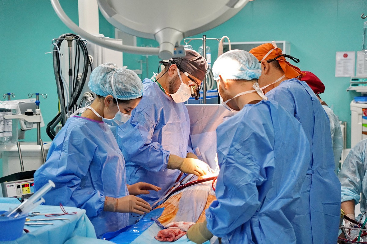 Кардиология және ішкі аурулар ҒЗИ-да ашық жүрекке криоабляция операциясы жасалды