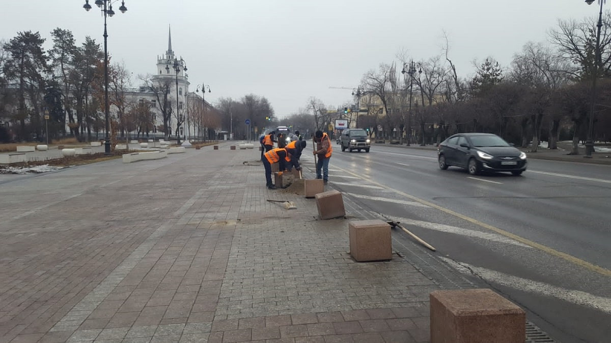 В Алматы приступили к восстановлению дорожной инфраструктуры