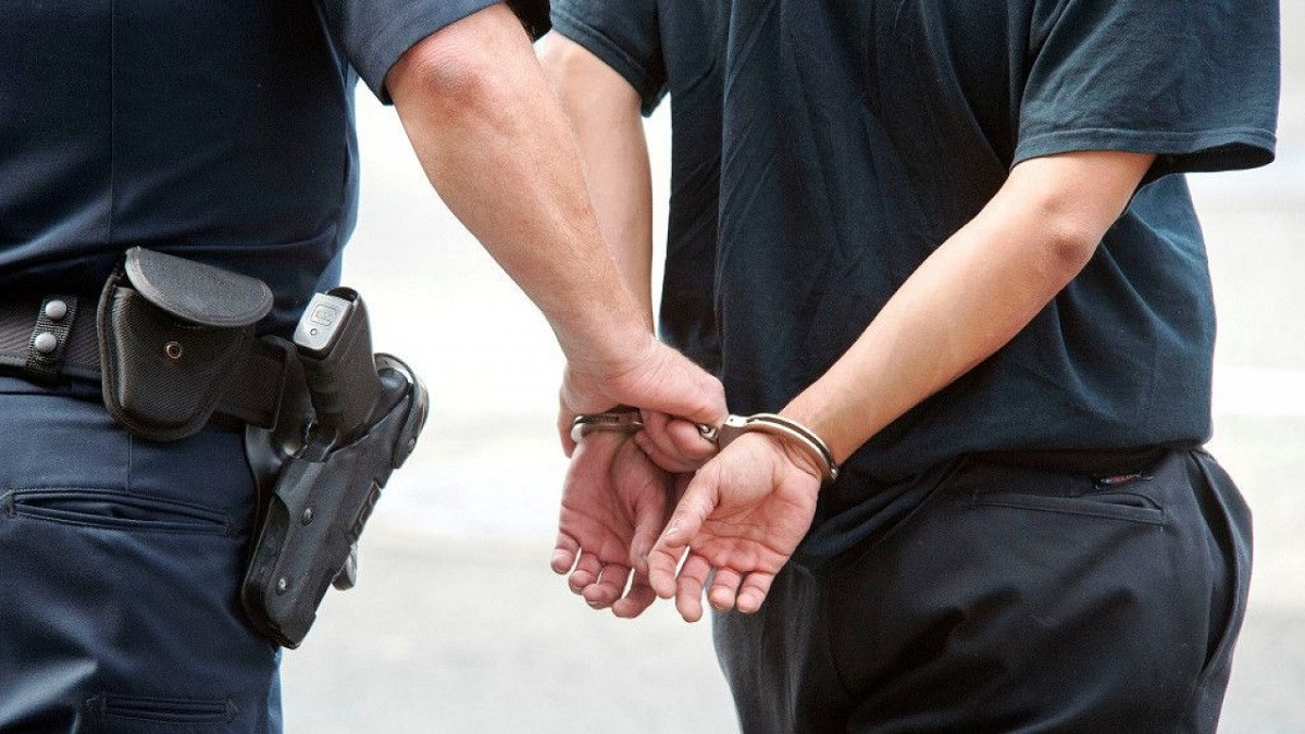 Полицейские Алматы задержали 1 925 участников незаконных акций и мародеров
