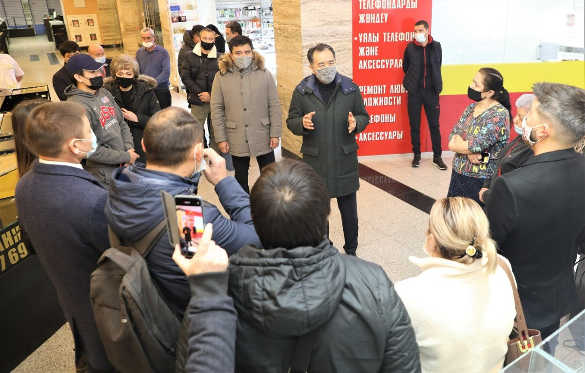 Б. Сагинтаев встретился с предпринимателями, пострадавшими из-за беспорядков