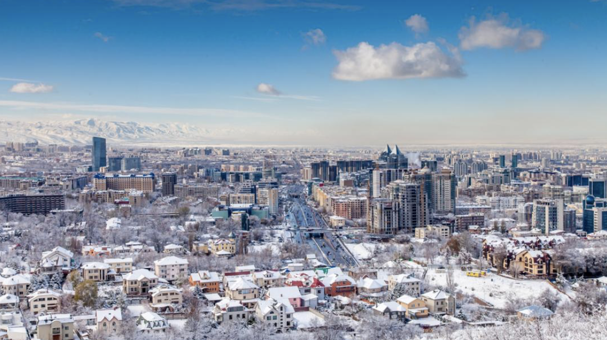 Высотность зданий выше проспекта Абая ограничат в Алматы 