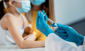 ДДСҰ 5 жастан асқан балаларға Pfizer вакцинасын салуға рұқсат берді