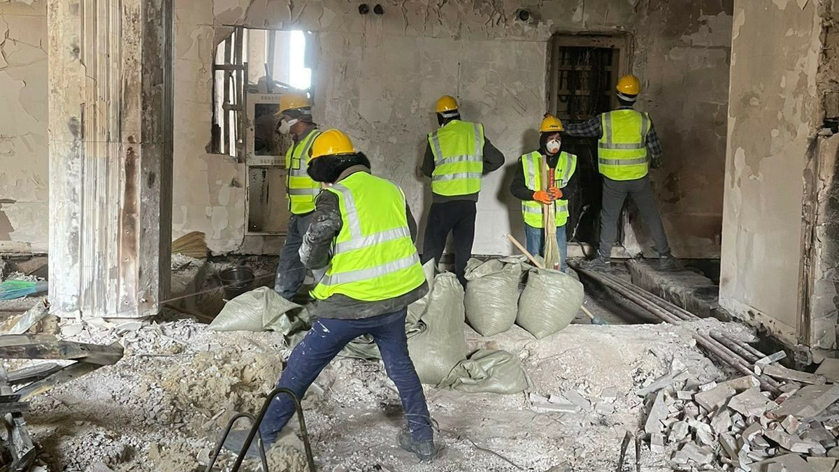 В Алматы идет ремонт и восстановление пострадавших зданий