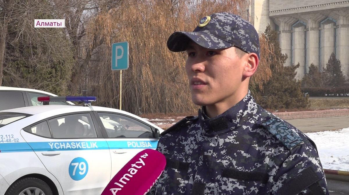 Меня зовут Биллклинтон: в Алматы работает полицейский с необычным именем 