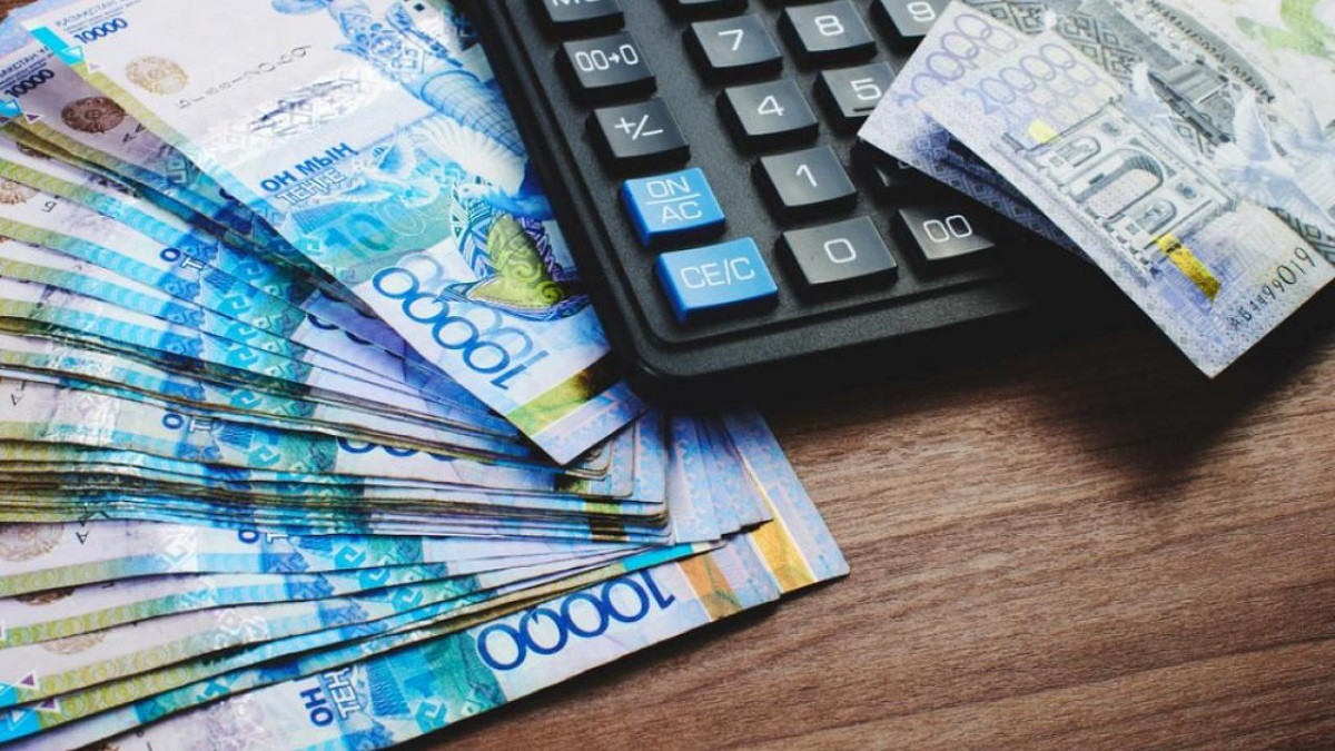 Средняя зарплата превысила 275 тысяч тенге в Казахстане 