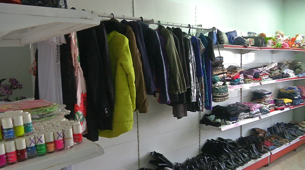 Одежда, бытовая техника, игрушки - многодетные матери открыли комиссионный магазин в Алматы