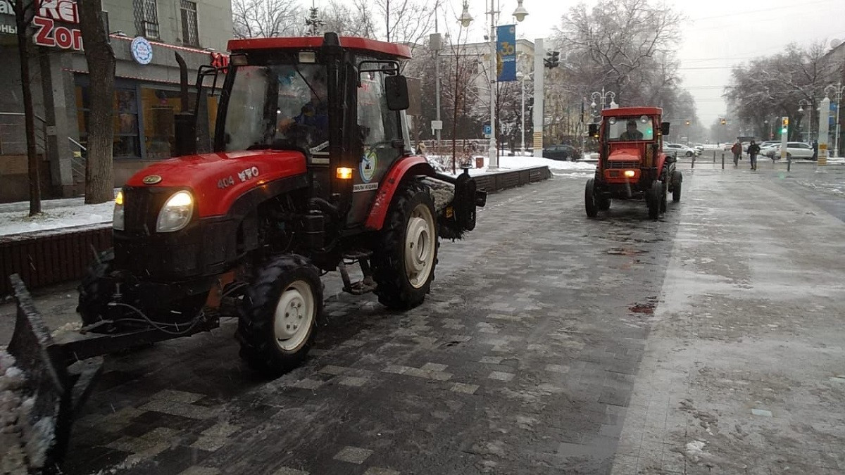 Уборка снега в Алматы: уже вывезено 2 720 кубических метров 