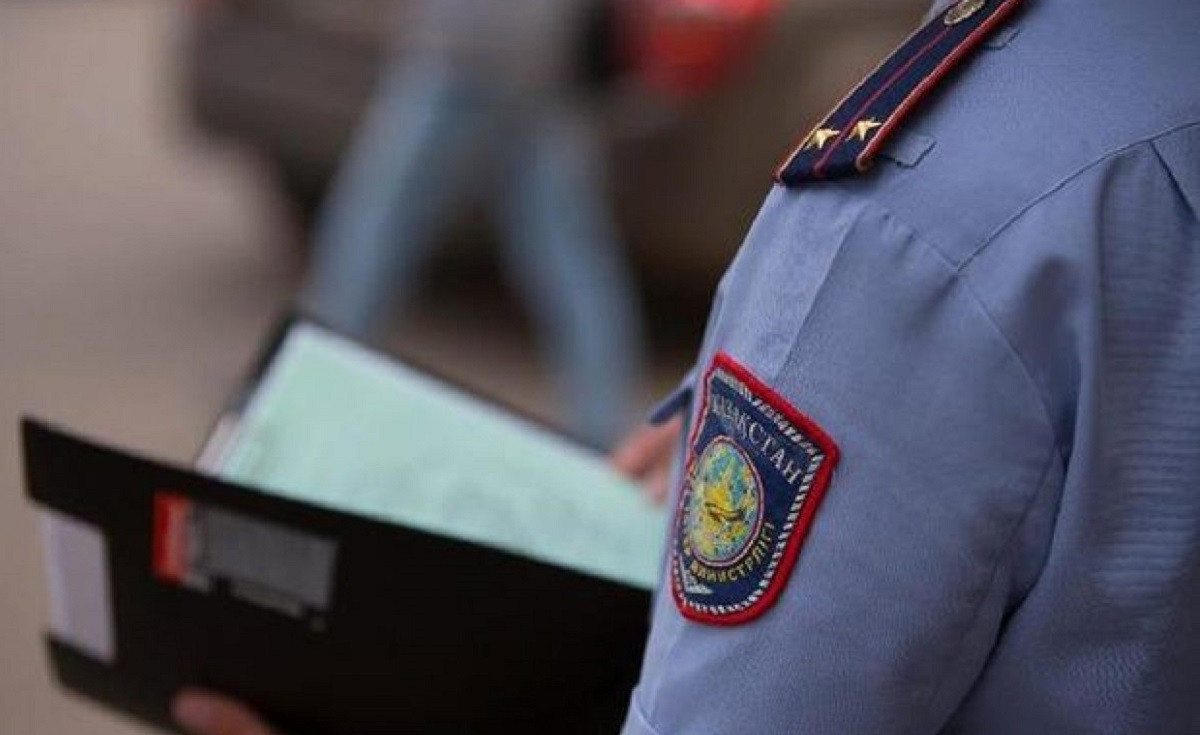 Полицейские Алматы задержали наркозакладчиков 