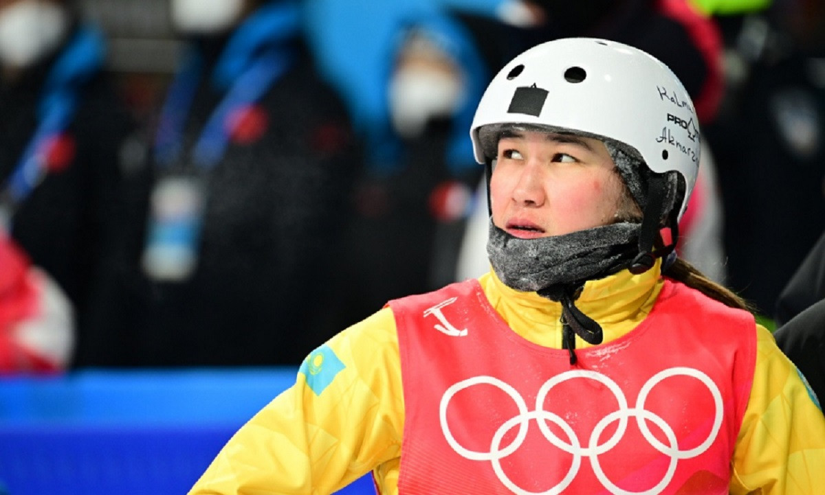 "Психологически трудно было" - Акмаржан Калмурзаева завершила борьбу на Олимпиаде в Пекине 