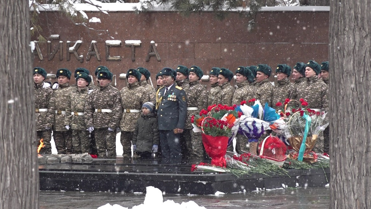 Алматинцы почтили память героев Афганской войны 