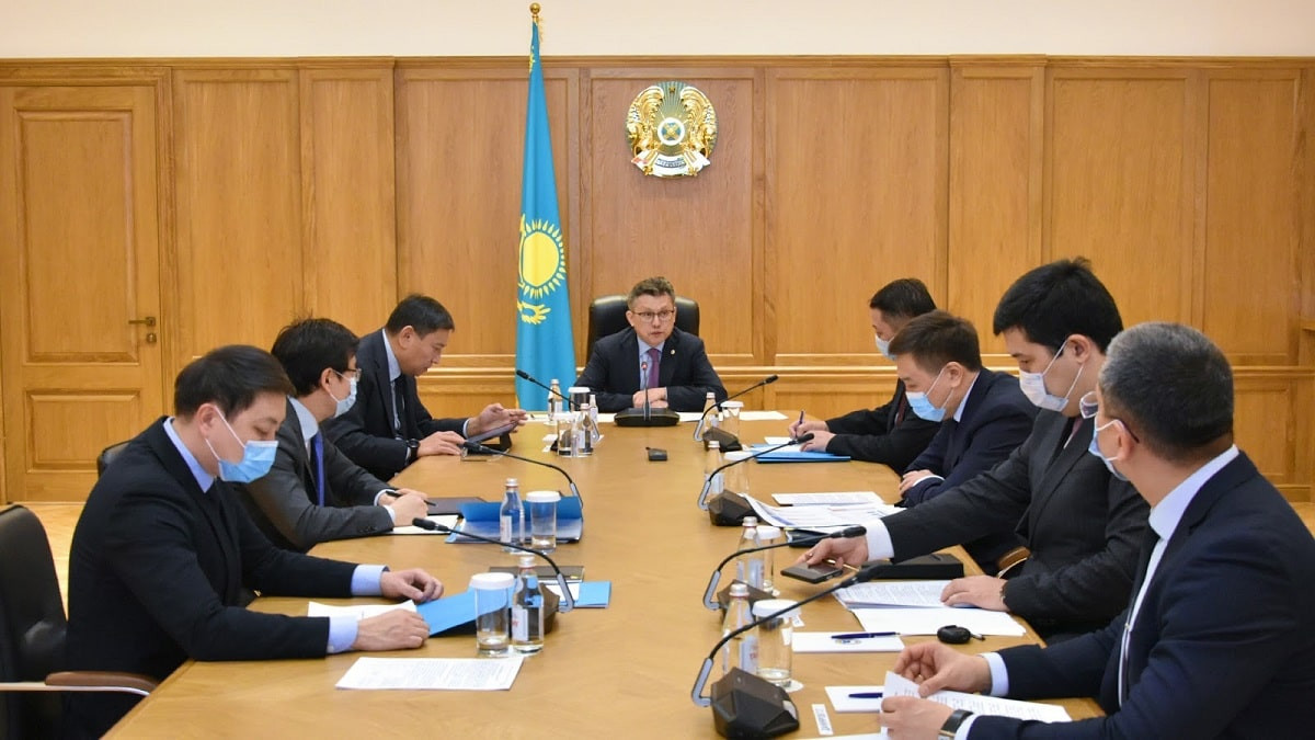 Бахыт Султанов провел в Алматы совещание по вопросам развития торговли и стабилизации цен