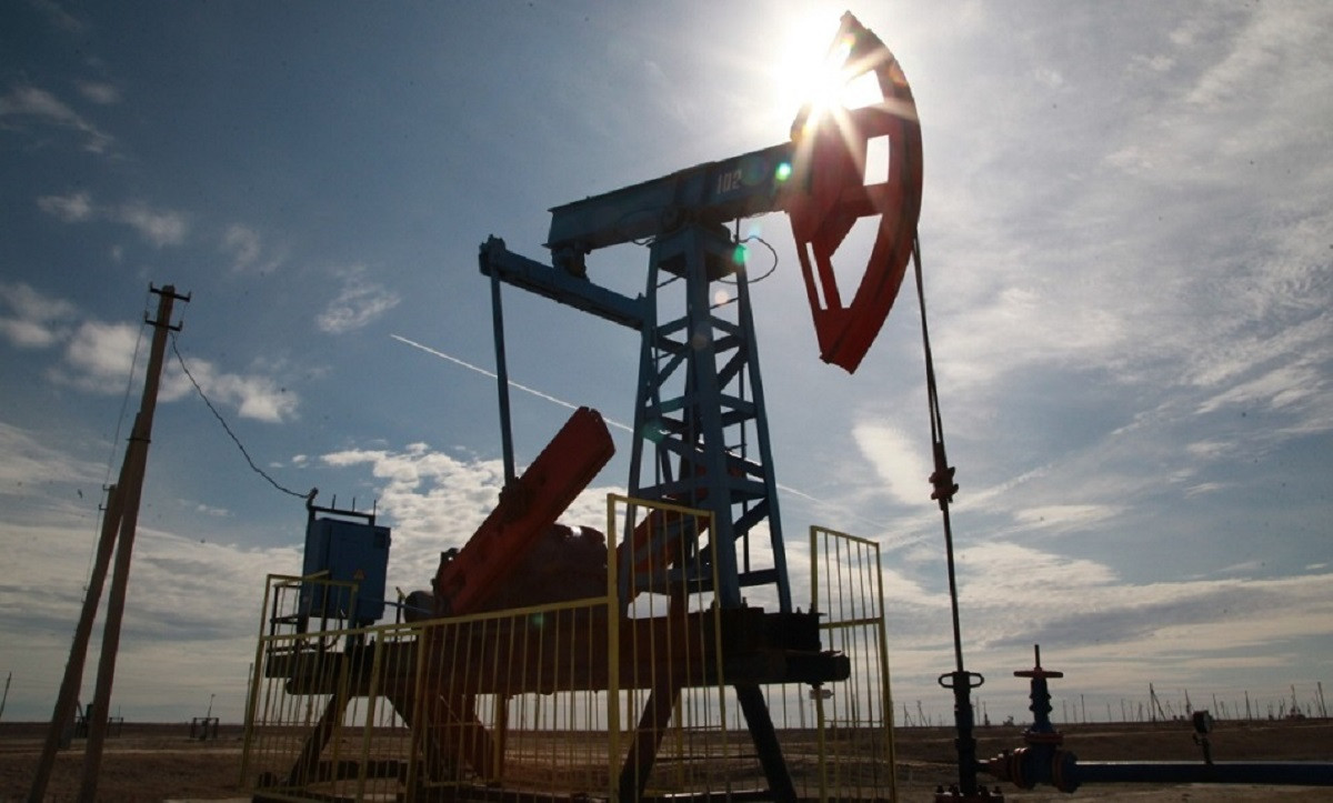 Цена на нефть превысила отметку в 100 долларов за баррель