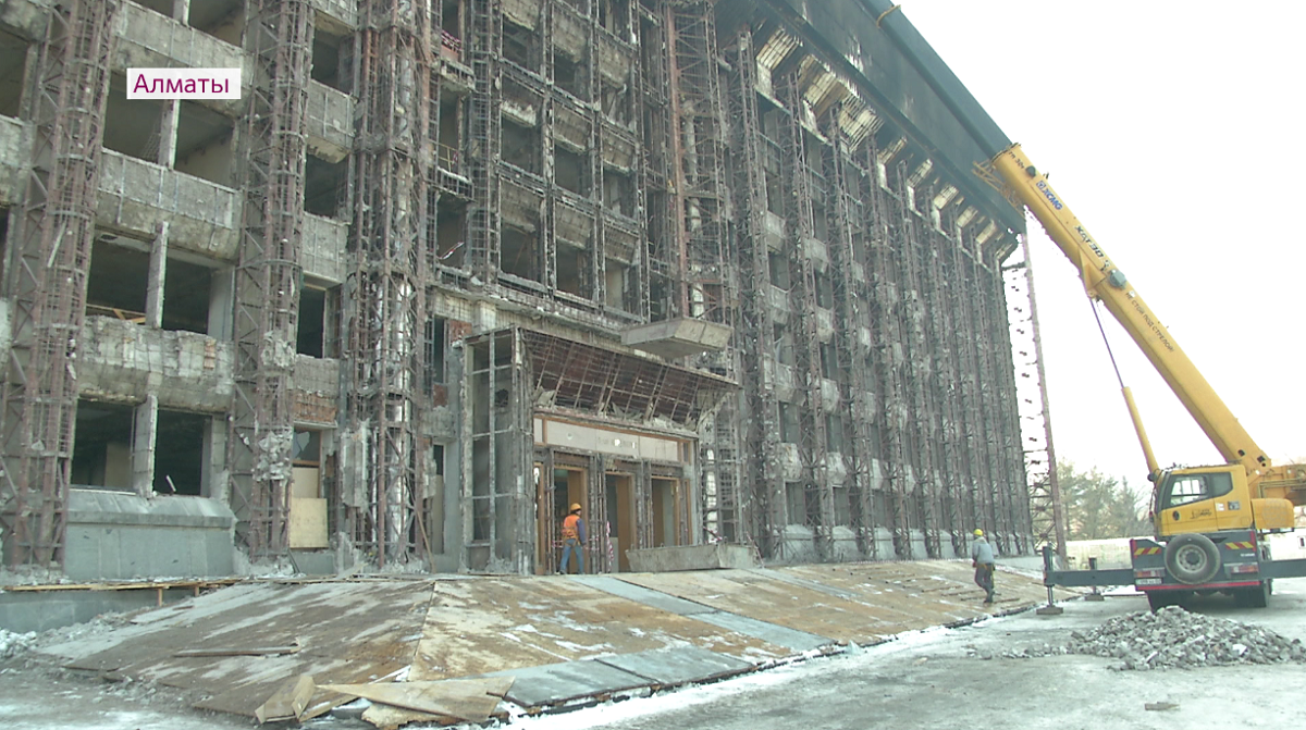 Уборка и демонтаж почти завершены: как восстанавливают здание акимата Алматы