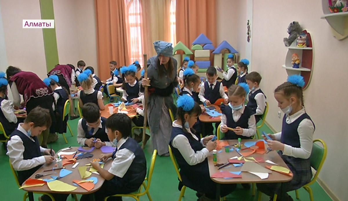 Путешествие на планету Детства: для маленьких алматинцев организовали праздник в библиотеке 