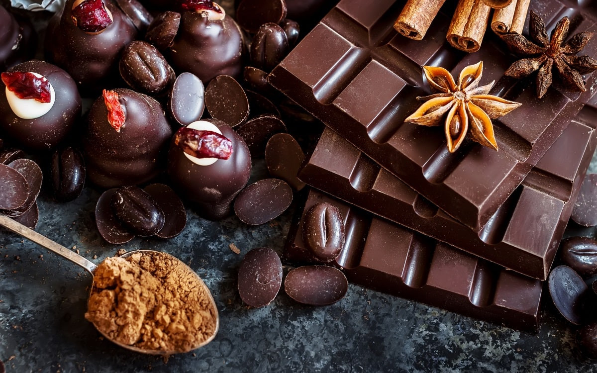 Как шоколад влияет на настроение - ученые