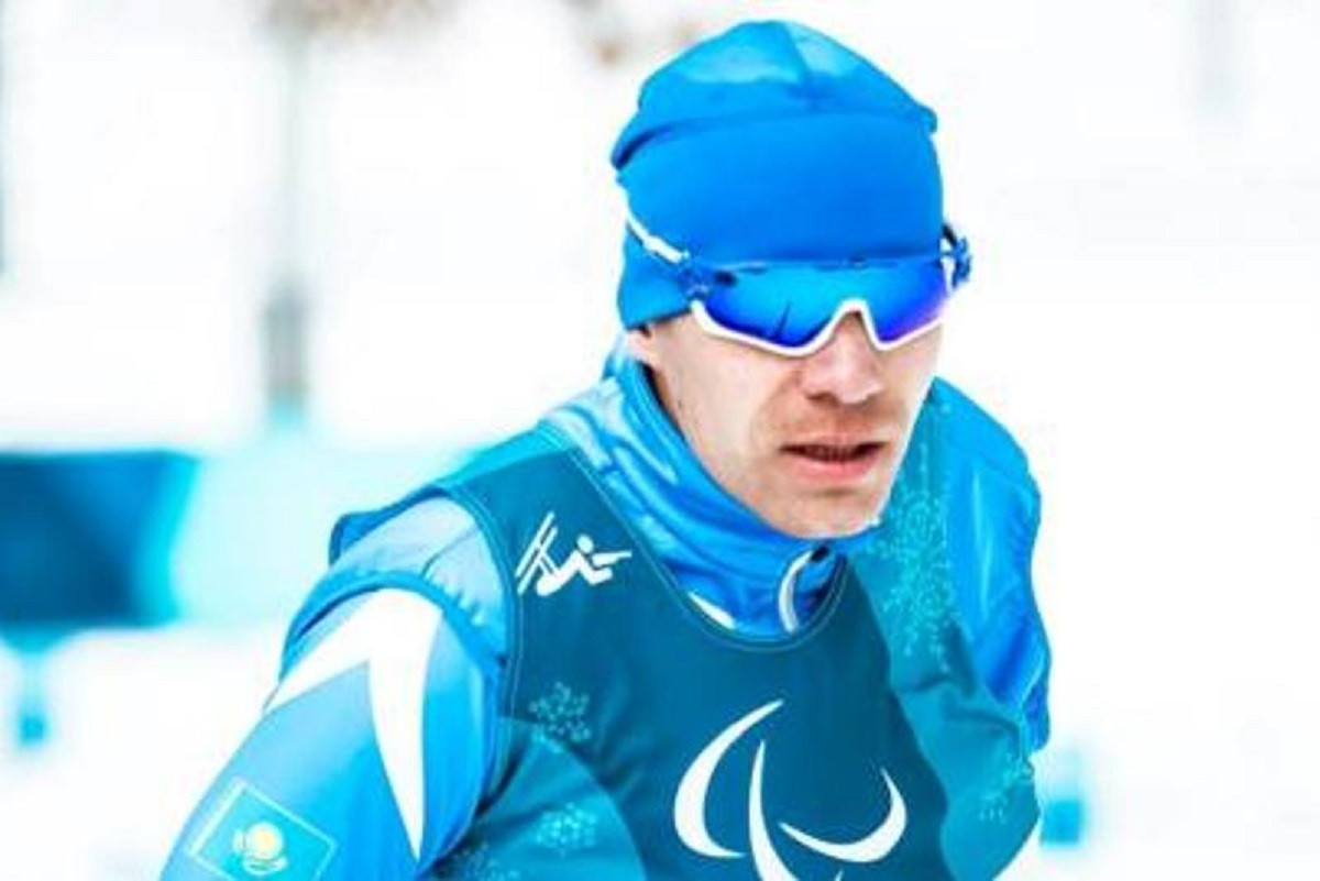 Александр Герлиц вновь финишировал пятым в лыжной гонке на Паралимпиаде