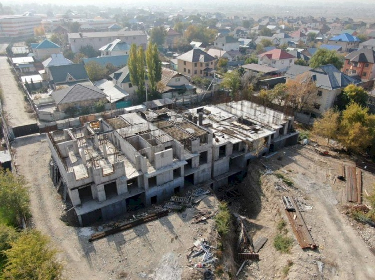 В Алматы снесут незаконно строящийся жилой комплекс