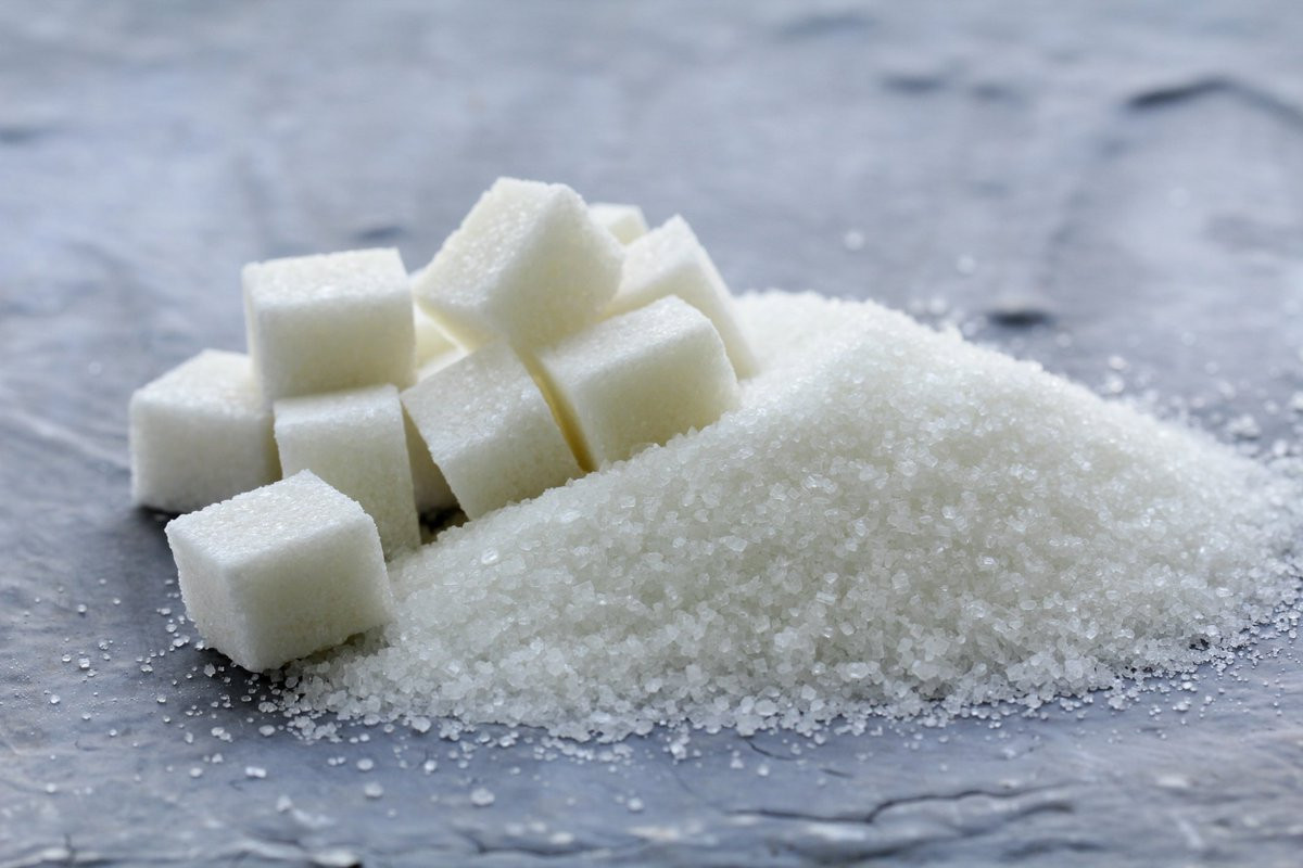 Почему нельзя долго хранить сахар дома - диетолог