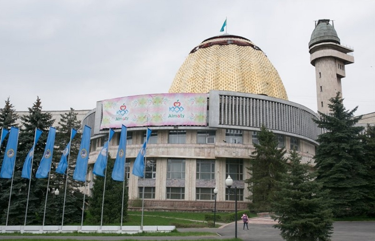 Акимат Алматы получит дополнительные полномочия в сфере образования