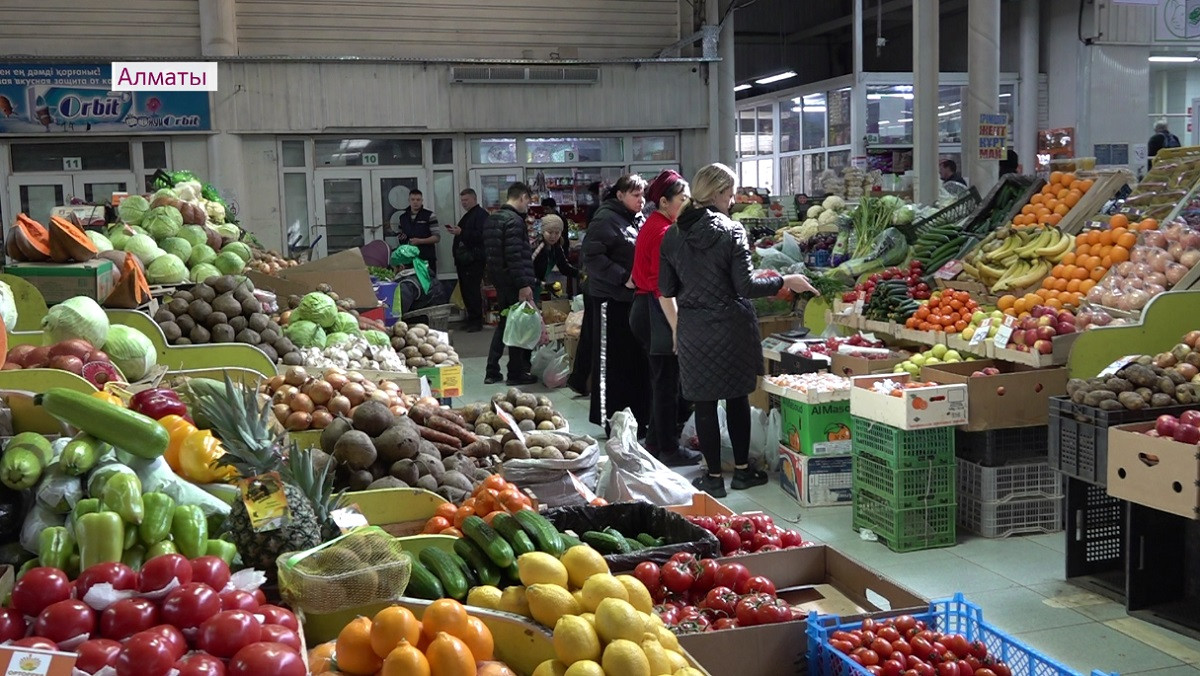 Стоимость лука, сахара и картофеля: как сдерживают цены на социально значимые продукты в Алматы 