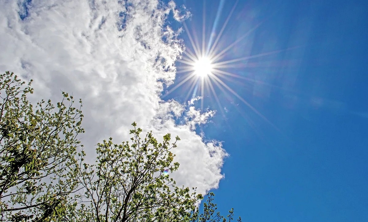 Почему весеннее солнце может быть опасным - врач