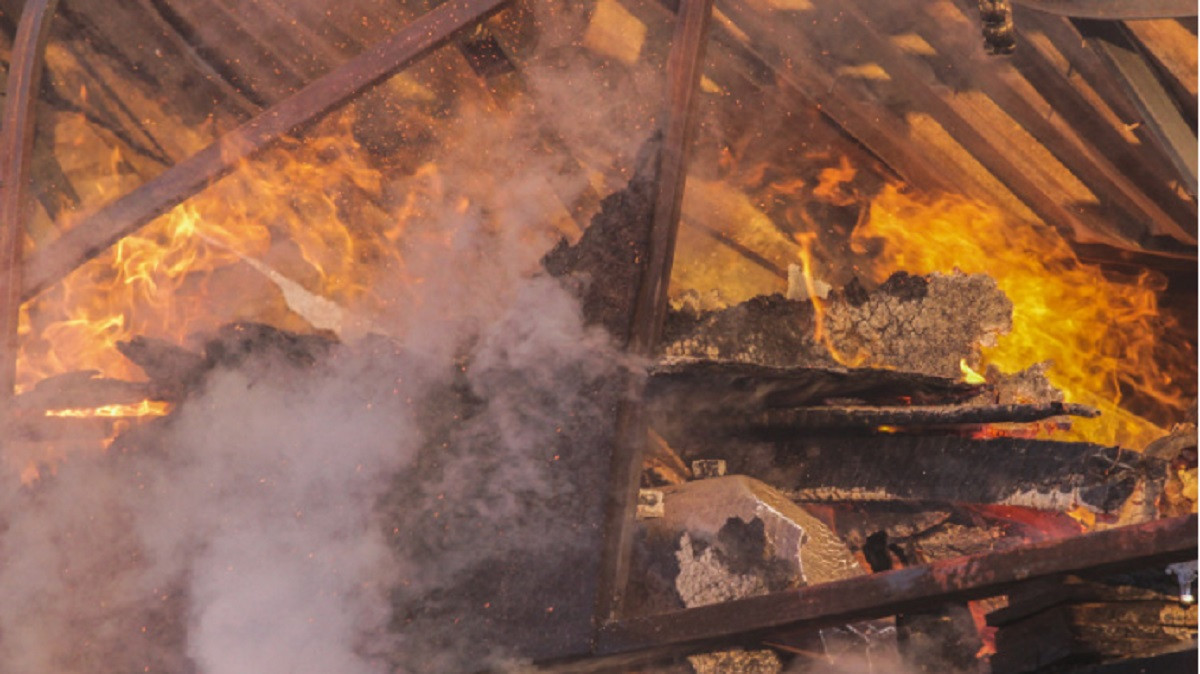 Без базара: крупный пожар произошел на рынке в Алматинской области 