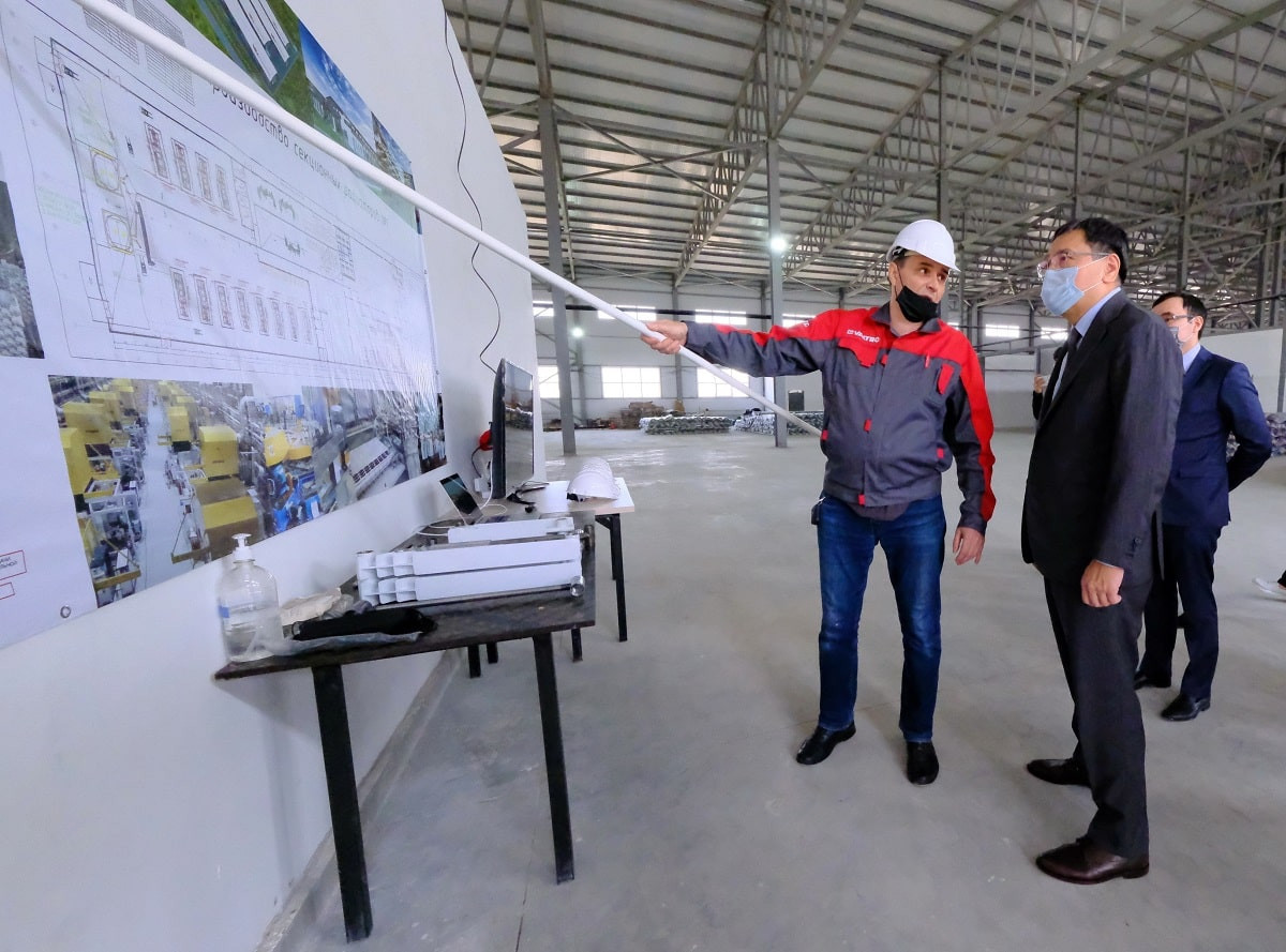 Ерболат Досаев посетил индустриальную зону Алматы 