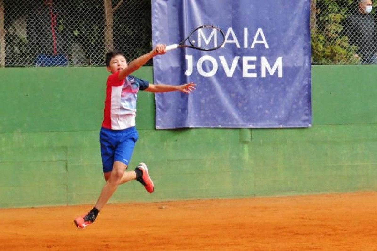 Теннис: Заңғар Нұрланұлы Португалиядағы жарыстың финалына шықты