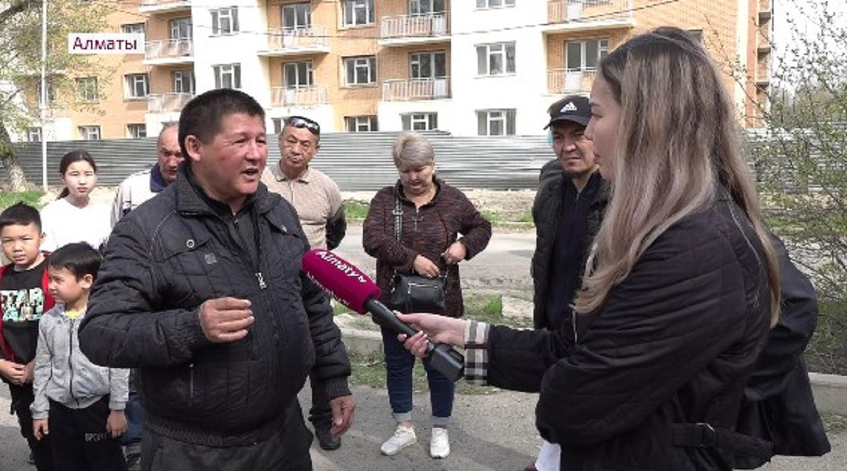 Десятки военных пенсионеров в Алматы не могут получить жилье от государства 